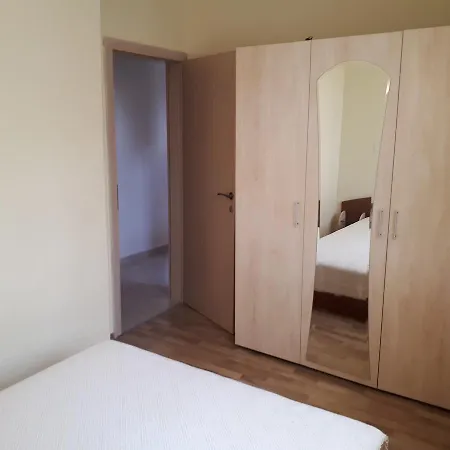 Laguna Family Apartment